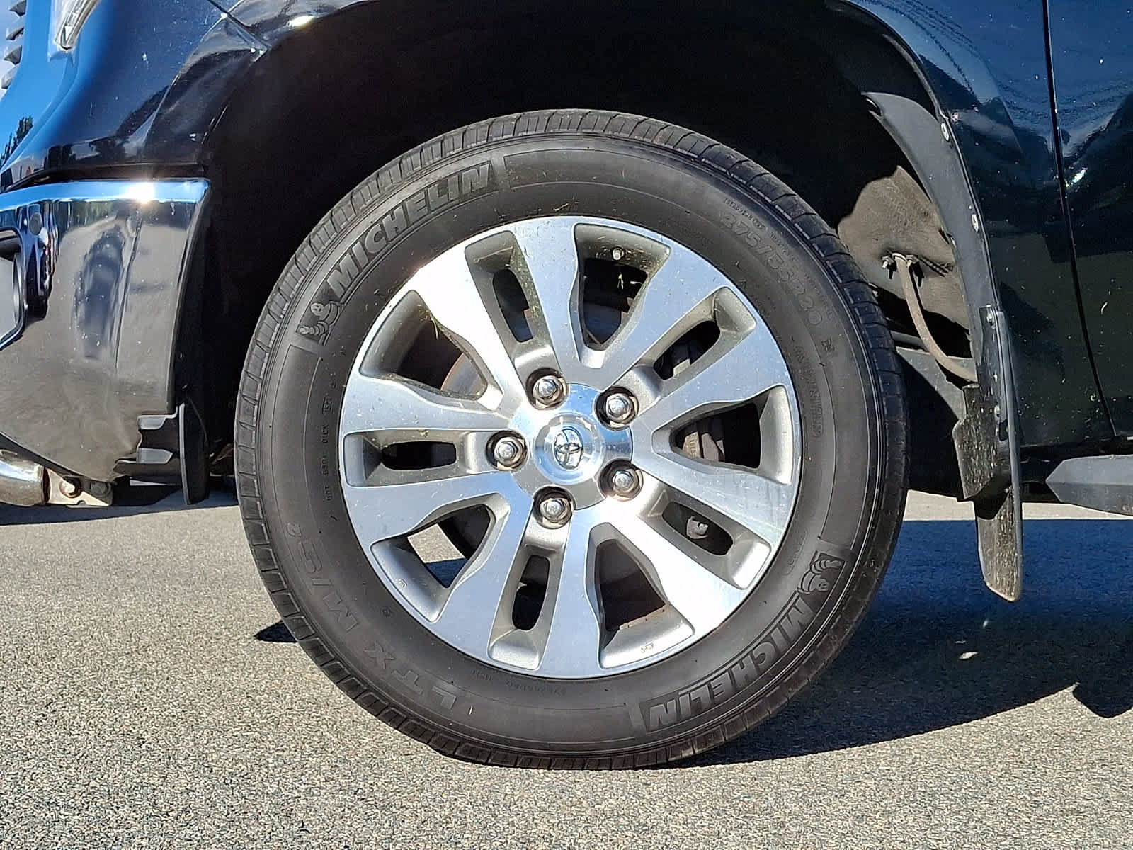 Used 2015 Toyota Tundra Limited w/ Limited Premium Package RWD image 9