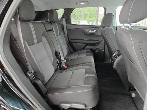Used 2025 Chevrolet Blazer LT FWD image 26