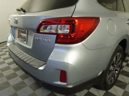 Used 2016 Subaru Outback 2.5i Limited image 13