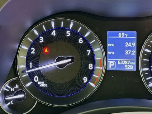 Used 2019 INFINITI Q70 Luxe w/ Proactive Package image 12