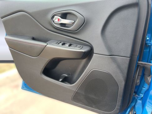 Used 2022 Jeep Cherokee Trailhawk w/ Trailer Tow Group image 21