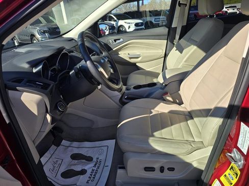 Used 2014 Ford Escape SE w/ Equipment Group 201A image 9