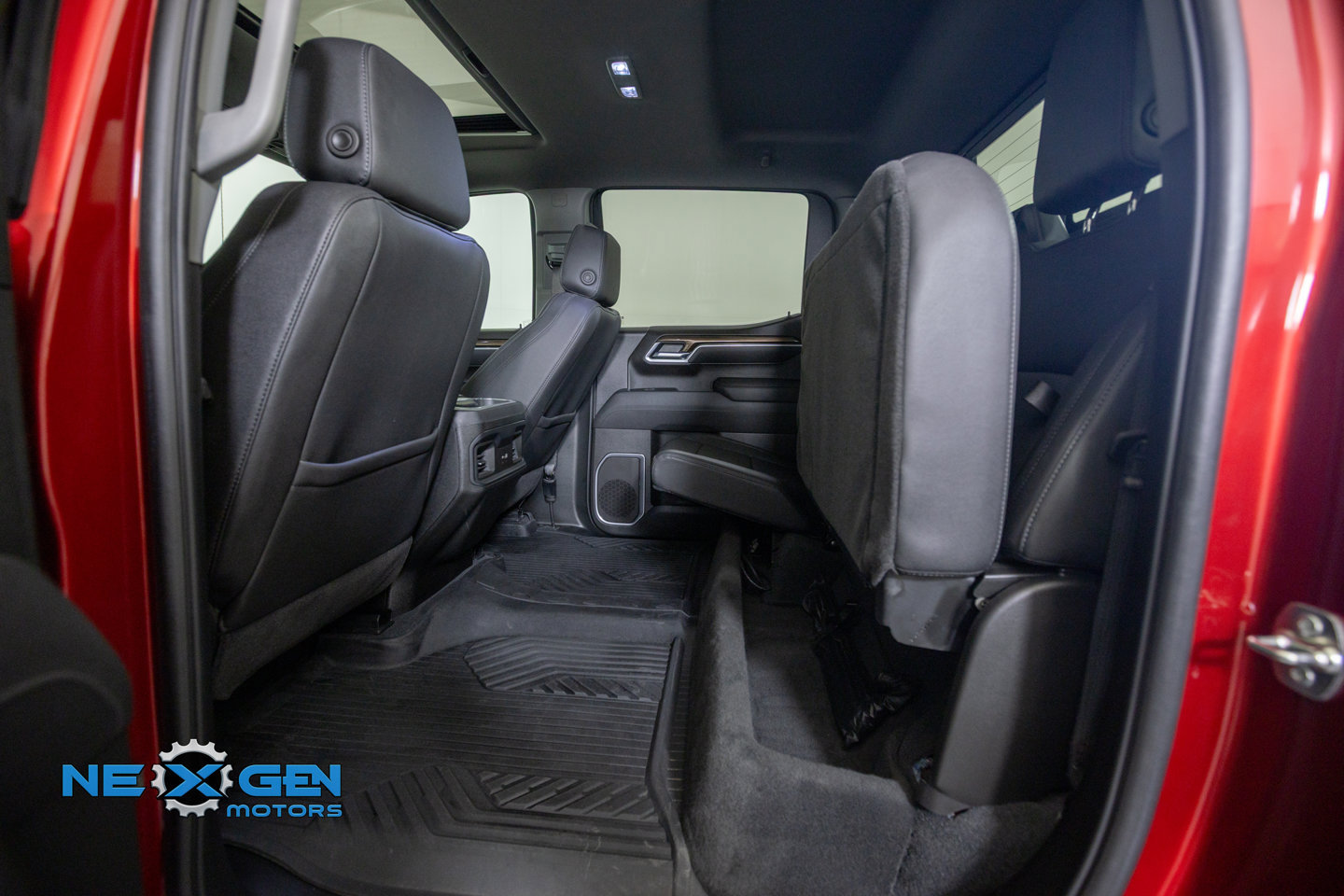 Used 2025 Chevrolet Silverado 1500 RST w/ RST All Star Premium Package AWD/4WD image 30