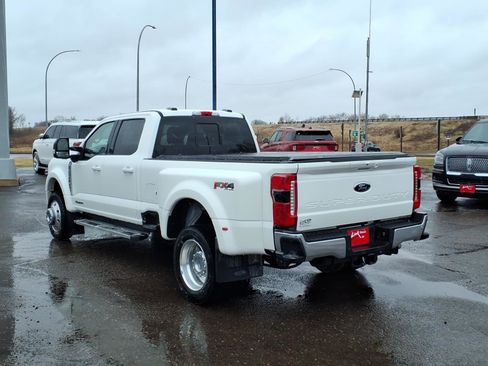 Used 2024 Ford F450 Lariat w/ FX4 Off-Road Package image 3