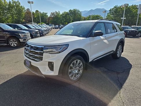 New 2025 Ford Explorer Active w/ Active Comfort Package image 1