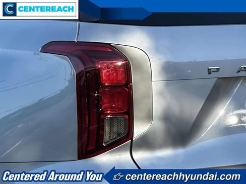Used 2023 Hyundai Palisade SEL w/ Cargo Package AWD/4WD image 9