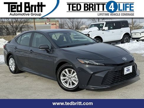 Used 2025 Toyota Camry LE image 1