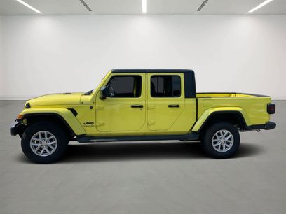 New 2023 Jeep Gladiator Sport