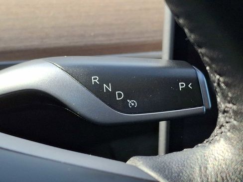 Used 2022 Tesla Model Y Performance image 13