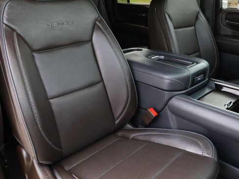 Used 2024 GMC Yukon XL Denali w/ Max Trailering Package image 22