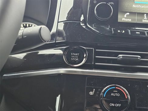 New 2025 Nissan Pathfinder SL w/ Lighting Package (N92) image 26