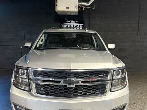 Used 2019 Chevrolet Suburban LT AWD/4WD image 9