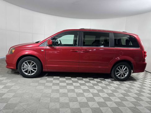 Used 2014 Dodge Grand Caravan SXT image 5