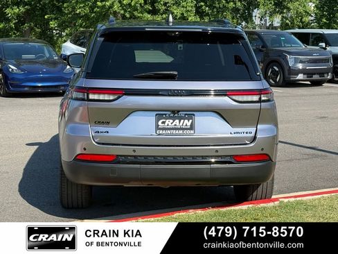 Used 2023 Jeep Grand Cherokee Limited w/ Luxury Tech Group II AWD/4WD image 6