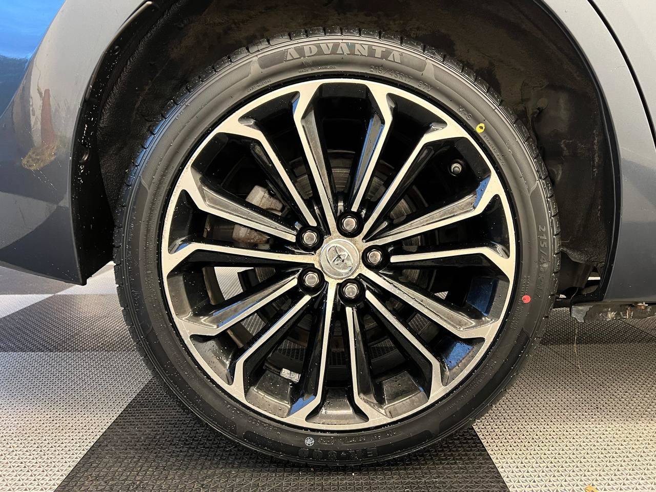 Used 2016 Toyota Corolla S Premium FWD image 30