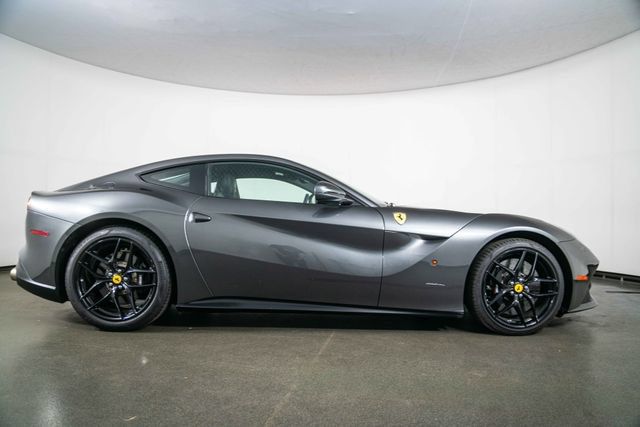 Used 2015 Ferrari F12 Berlinetta RWD image 9