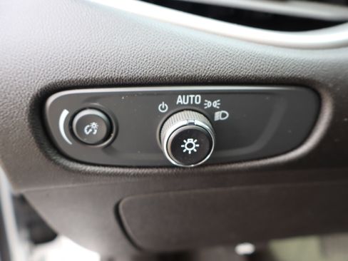 Used 2024 Chevrolet Malibu LT FWD image 19