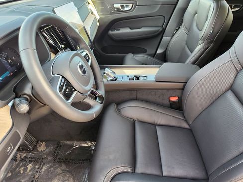 New 2026 Volvo XC60 B5 Ultra w/ Climate Package image 3