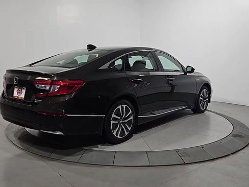Used 2018 Honda Accord Touring image 5