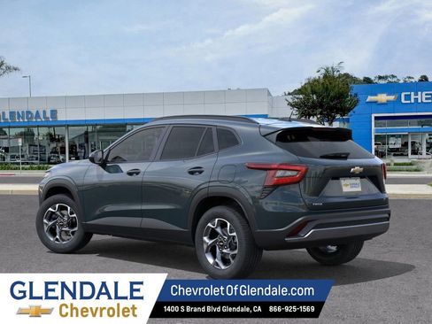 New 2026 Chevrolet Trax LT FWD image 3