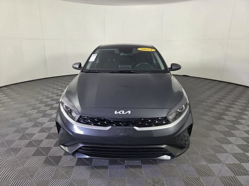 Used 2024 Kia Forte LXS FWD image 3