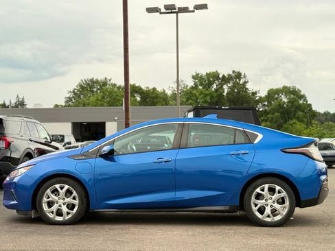 Used 2018 Chevrolet Volt Premier w/ Driver Confidence Package FWD image 44