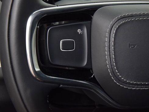 New 2026 Lincoln Navigator Reserve AWD/4WD image 25