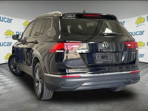 Used 2023 Volkswagen Tiguan SE image 3