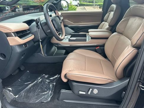New 2026 Lincoln Navigator L Black Label AWD/4WD image 10