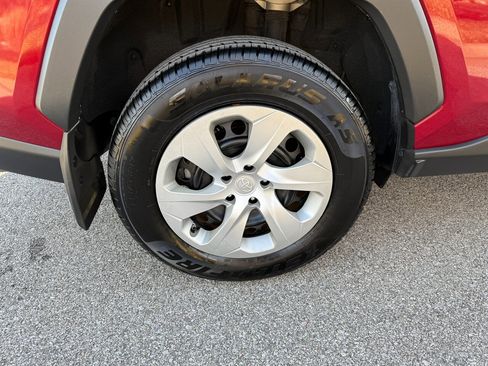 Used 2019 Toyota RAV4 LE image 23