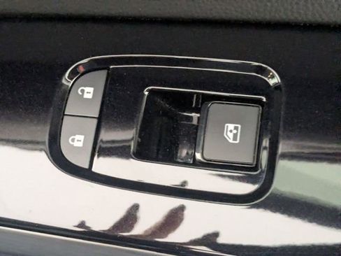 Used 2022 Nissan Pathfinder SL FWD image 35