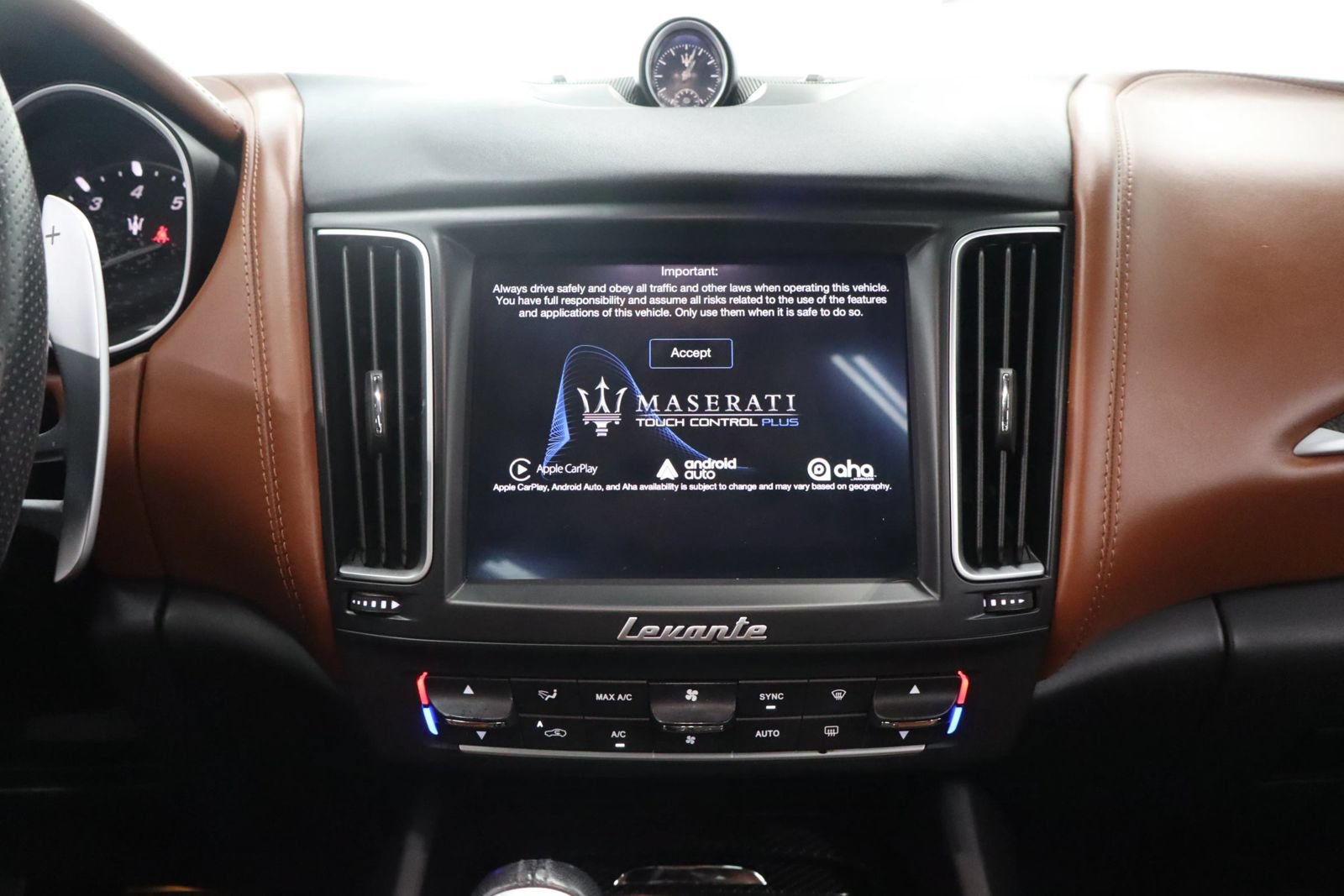 Used 2017 Maserati Levante S AWD/4WD image 33