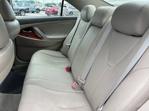 Used 2009 Toyota Camry XLE FWD image 19