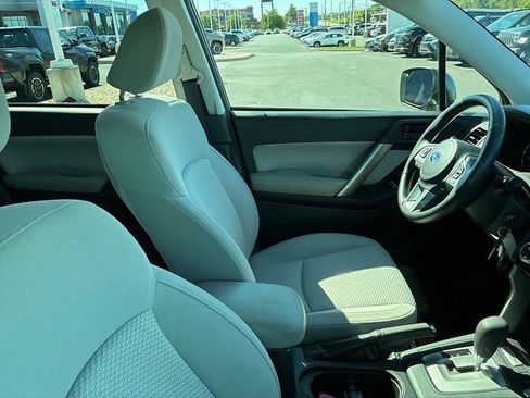 Used 2018 Subaru Forester 2.5i Premium AWD/4WD image 25