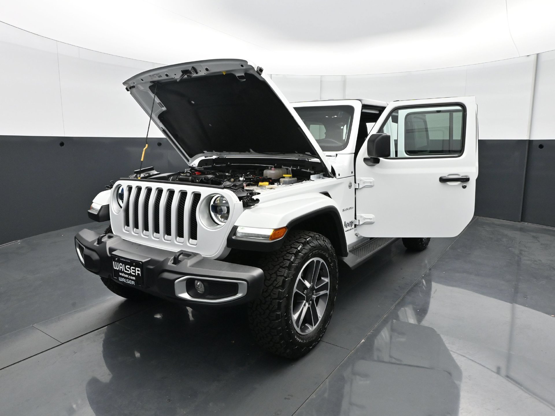 Used 2023 Jeep Wrangler Unlimited Sahara w/ LED Lighting Group AWD/4WD image 27