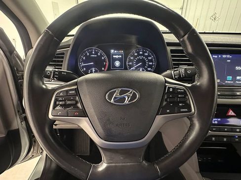 Used 2017 Hyundai Elantra Limited w/ Limited Tech Package 04 FWD image 32