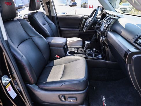 Used 2019 Toyota 4Runner TRD Off-Road Premium AWD/4WD image 7