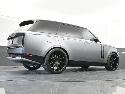 Used 2023 Land Rover Range Rover SE image 46