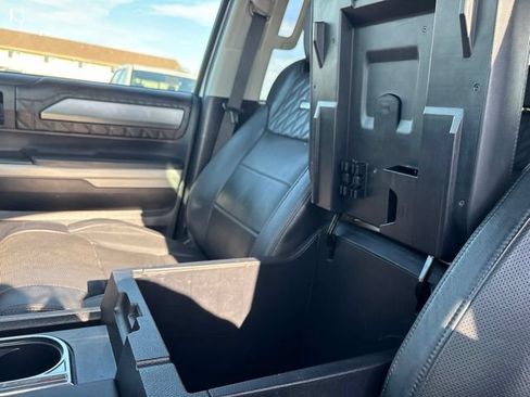 Used 2019 Toyota Tundra Platinum AWD/4WD image 28