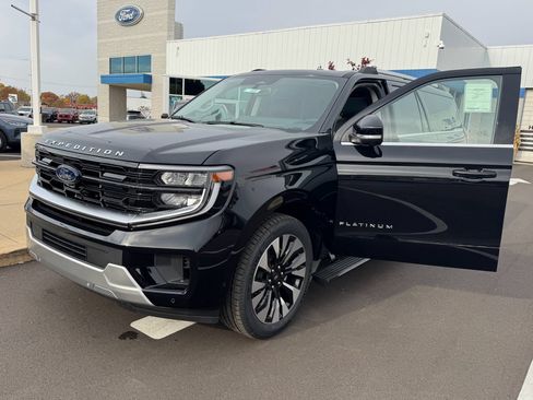 New 2025 Ford Expedition Max Platinum w/ Driver's Package image 36