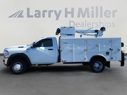 New 2024 RAM 5500 Tradesman image 3