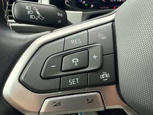 Used 2023 Volkswagen Atlas Cross Sport SE AWD/4WD image 19