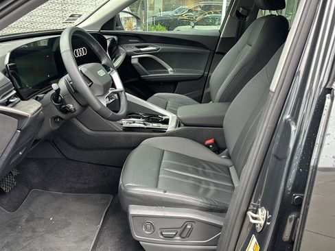 Used 2025 Audi Q5 Premium Plus w/ Premium Plus image 11