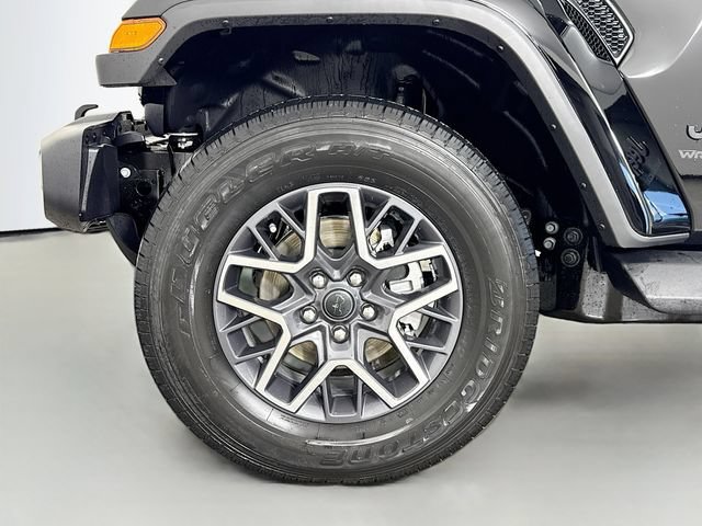 New 2026 Jeep Wrangler Unlimited Sahara AWD/4WD image 34