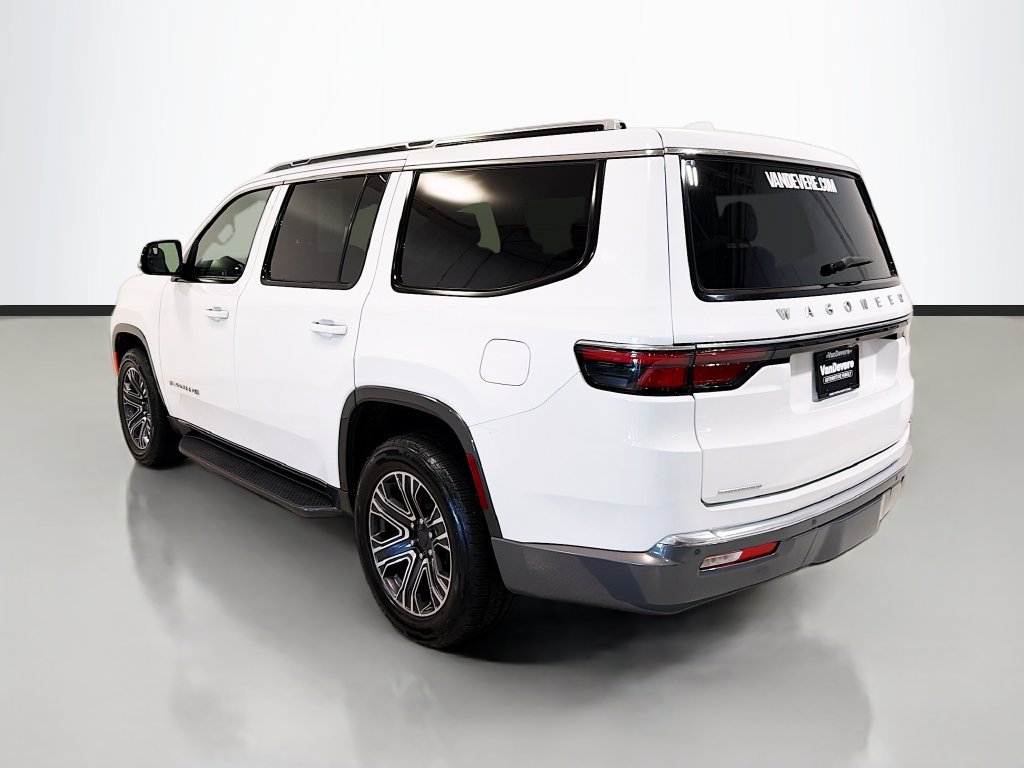 Used 2022 Jeep Wagoneer Series III AWD/4WD image 7