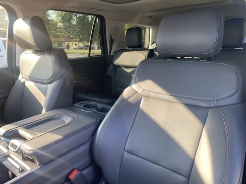 New 2025 Ford Expedition Active image 11