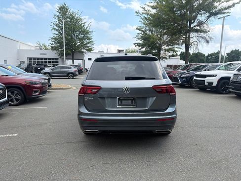 Used 2019 Volkswagen Tiguan SEL R-Line FWD image 4