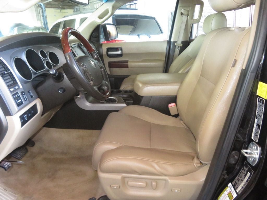 Used 2011 Toyota Sequoia Platinum AWD/4WD image 17