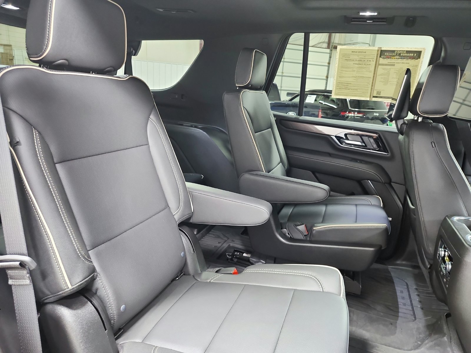 Used 2026 GMC Yukon Elevation w/ Elevation Premium Package AWD/4WD image 44