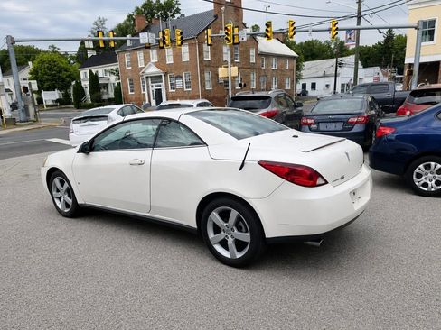Used 2007 Pontiac G6 GT w/ Premium Package FWD image 4